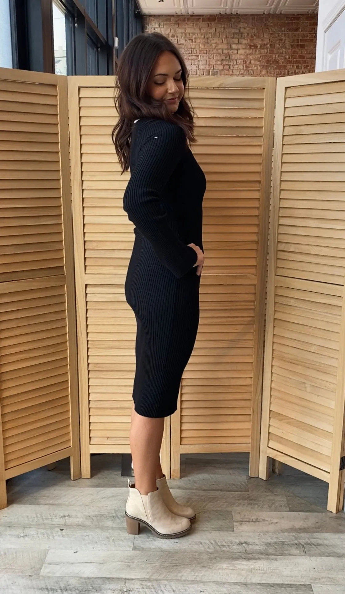 Contrast Trim Long Sleeve Midi Dress