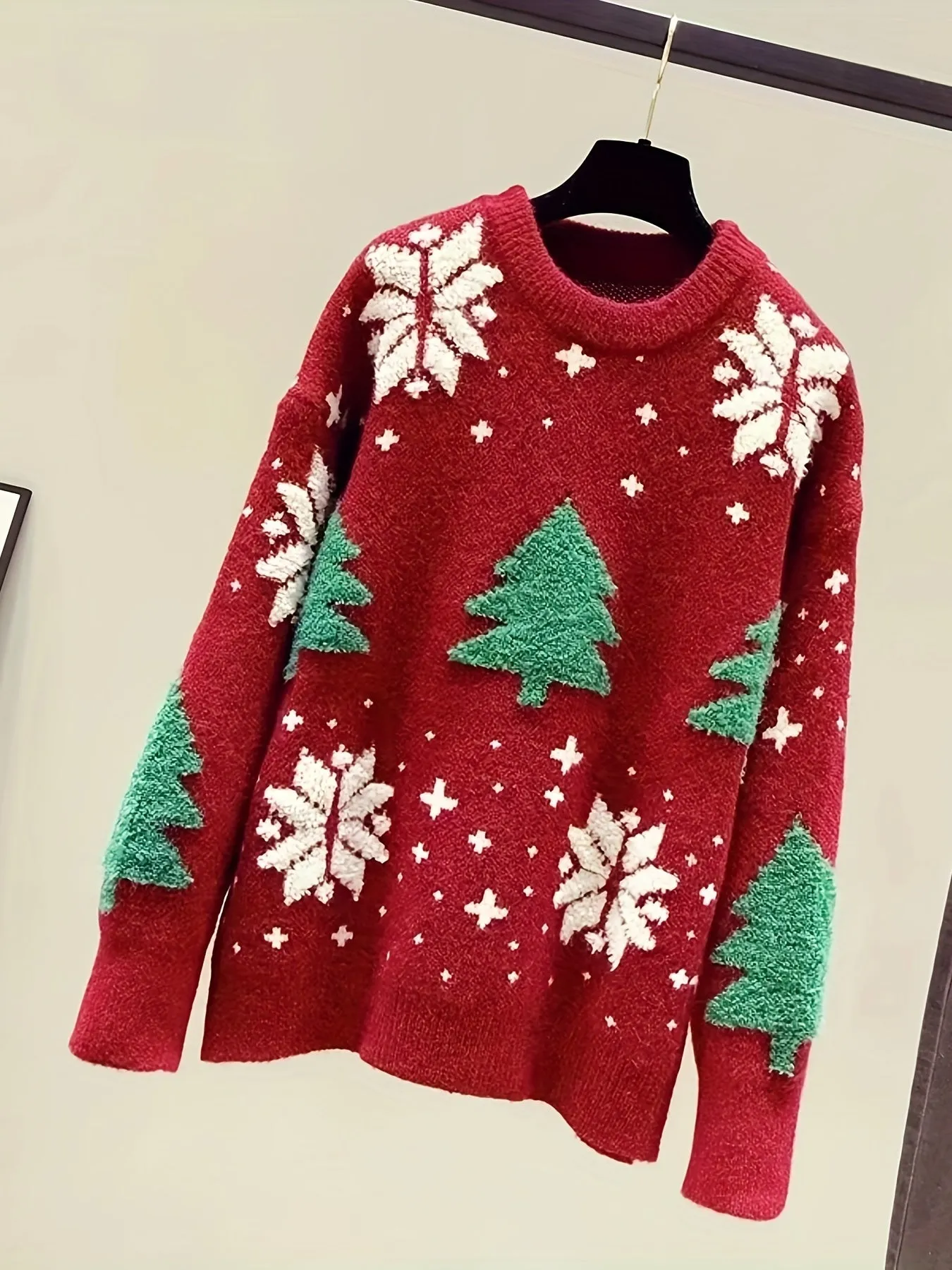 Elegant Christmas Tree Pullover Sweater for Women - 100% Polyester Knit Fabric, Crew Neck, Regular Fit, Festive Pattern, Comfortable for Fall/Winter - Middle East Collection