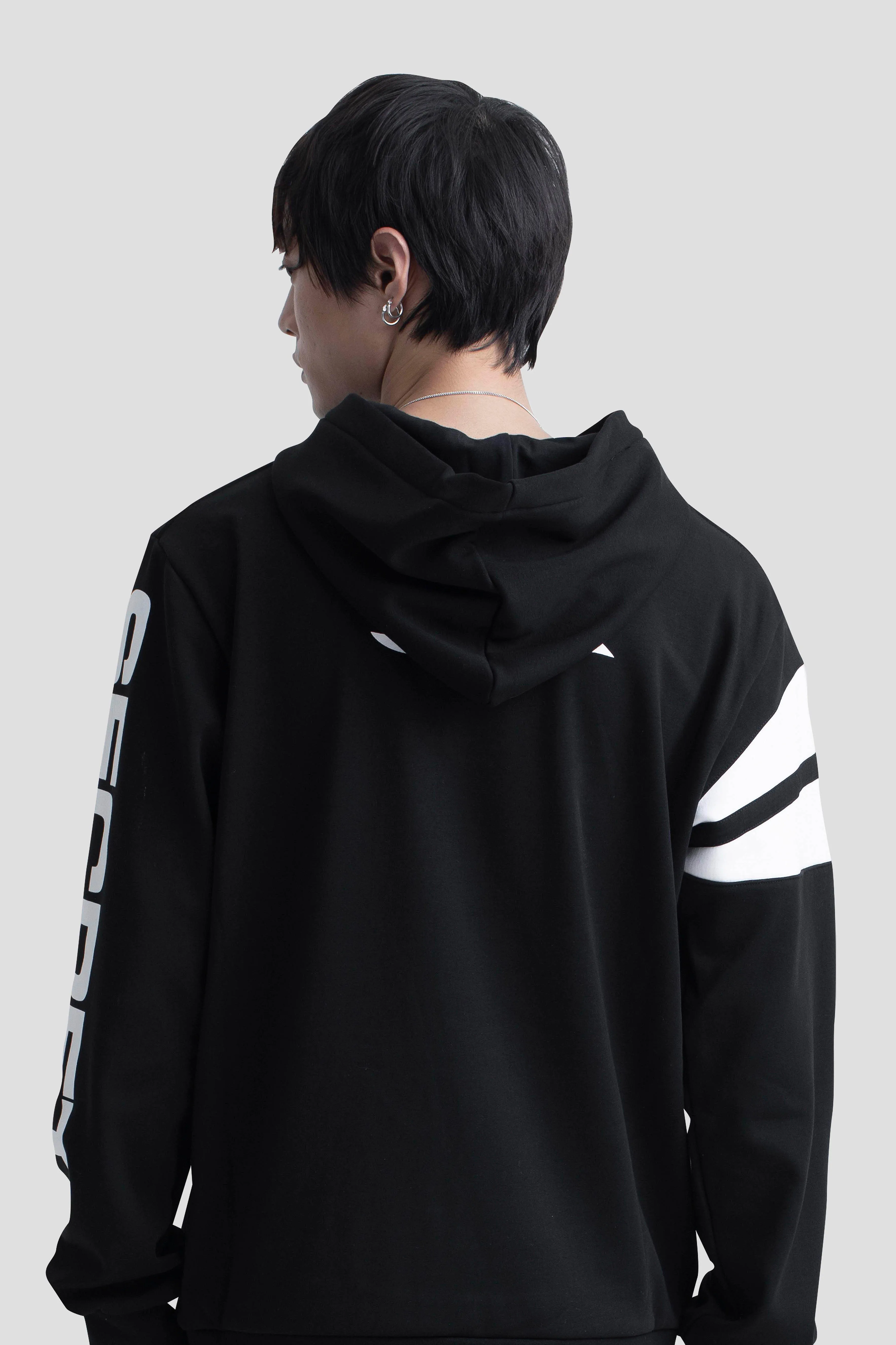 Essential Pullover (Black)