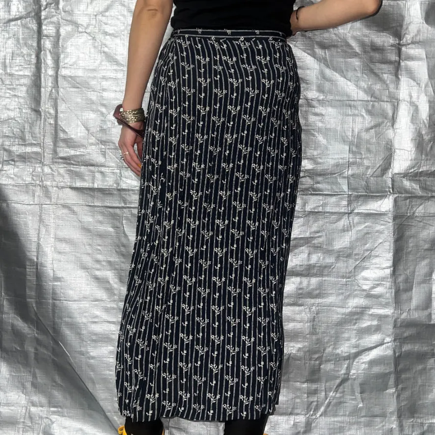 FLORAL PATTERN WRAP SKIRT