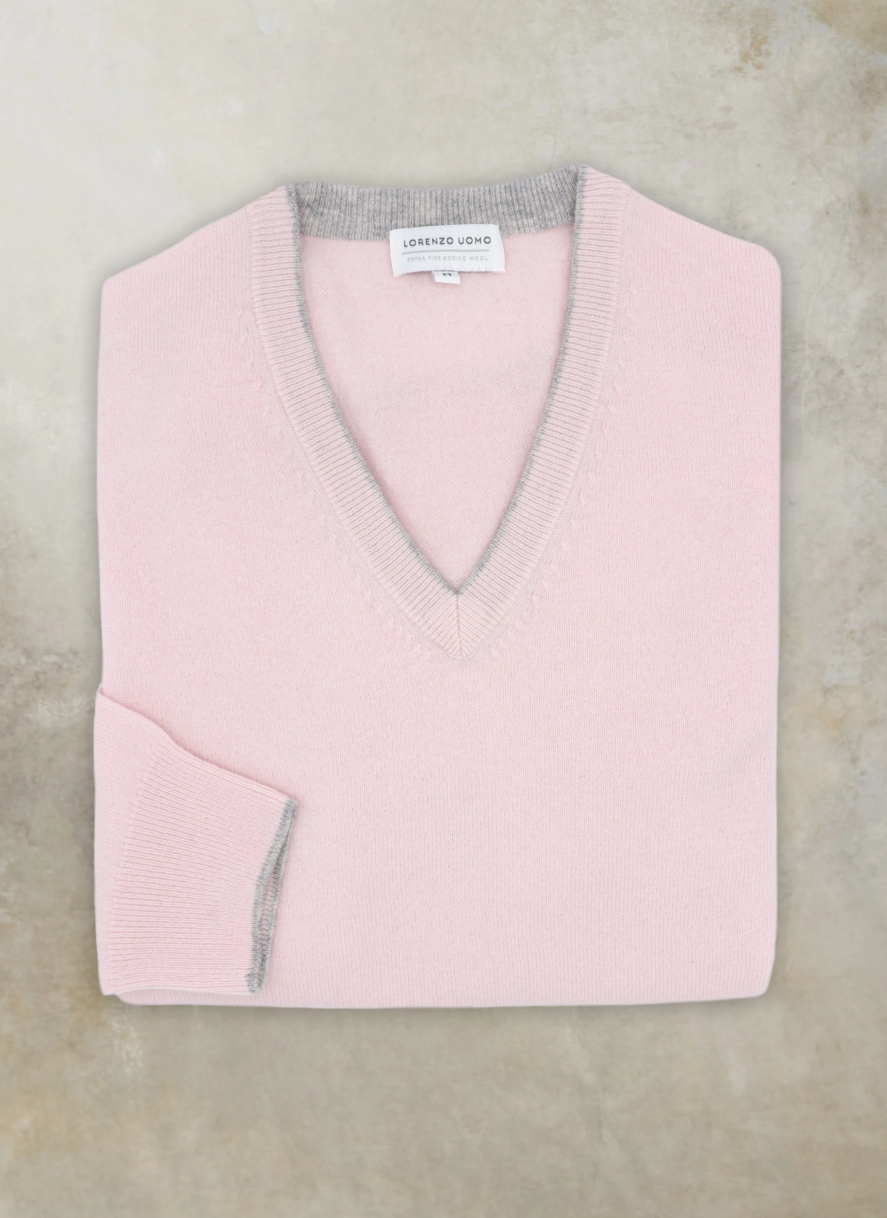 Men's Melbourne Contrast V-Neck Extra-Fine Pure Merino Wool Sweater in Pink