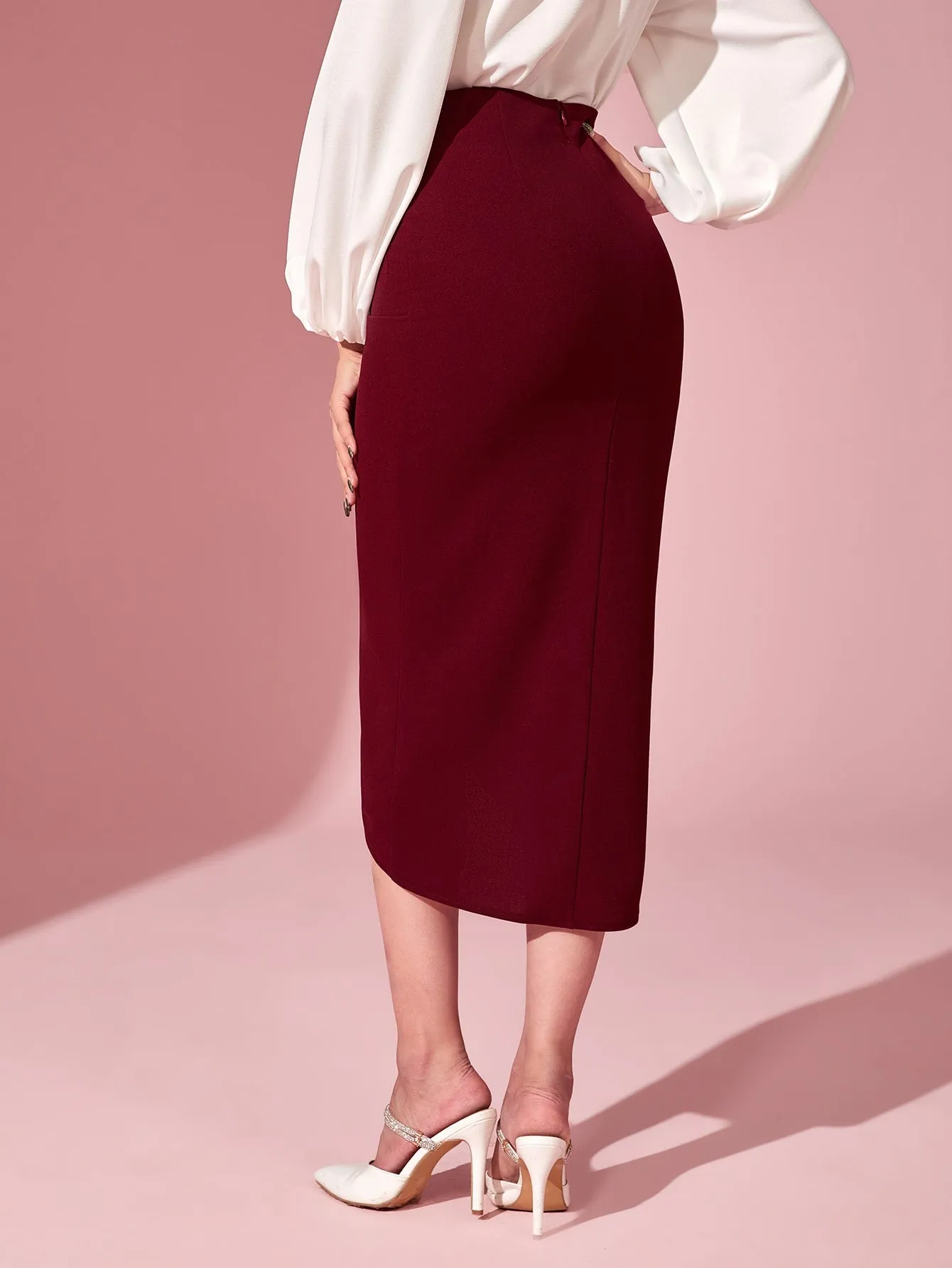 SHEIN Modely Ruched Tulip Hem Skirt