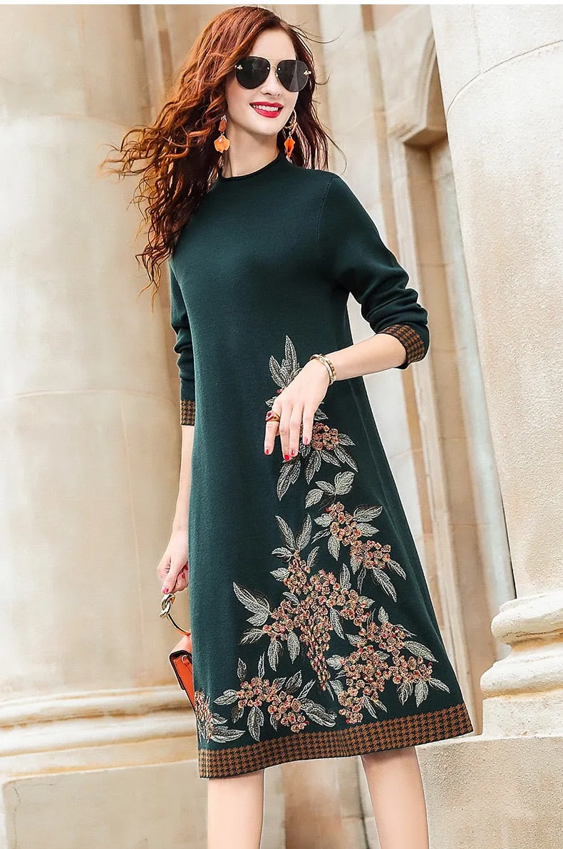 Wjczt Embroidered knitted dress female autumn/winter new cultivate one's morality show thin round neck long sleeve sweater