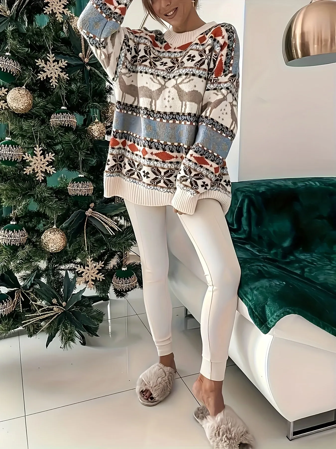 Women's Plus Size Christmas Sweater, Round Neck, Long Sleeve, Casual Knit Top, Polyester, Elegant Style, Festive Holiday Pattern, Stretch Fabric, Cozy Winter Wear